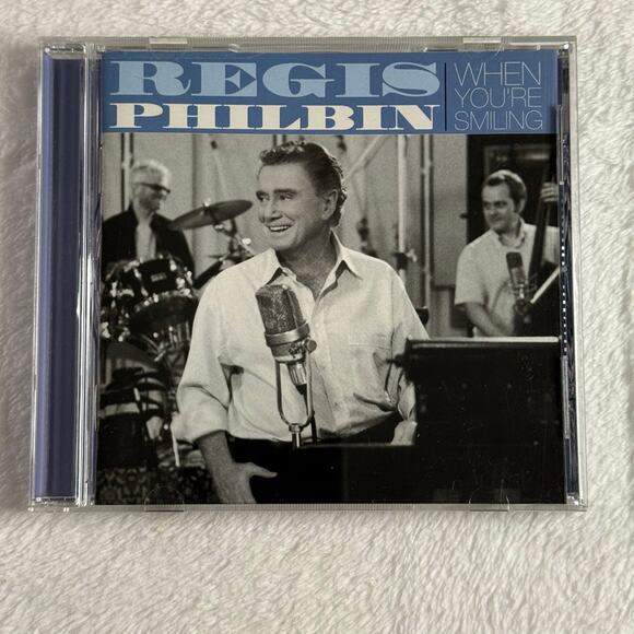 Regis Philbin – When You’re Smiling (CD, 2004, Hollywood Records) Swing Jazz - Picture 1 of 6